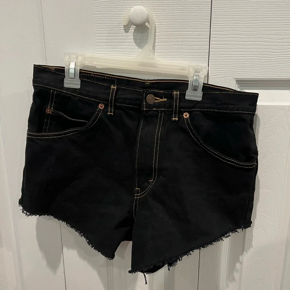 LEVIS SHORTS - Picture 1 of 4